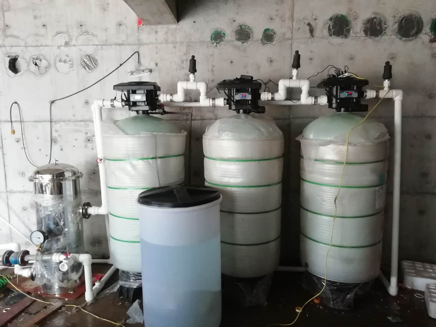 反渗透纯净水设备的工作原理和方式